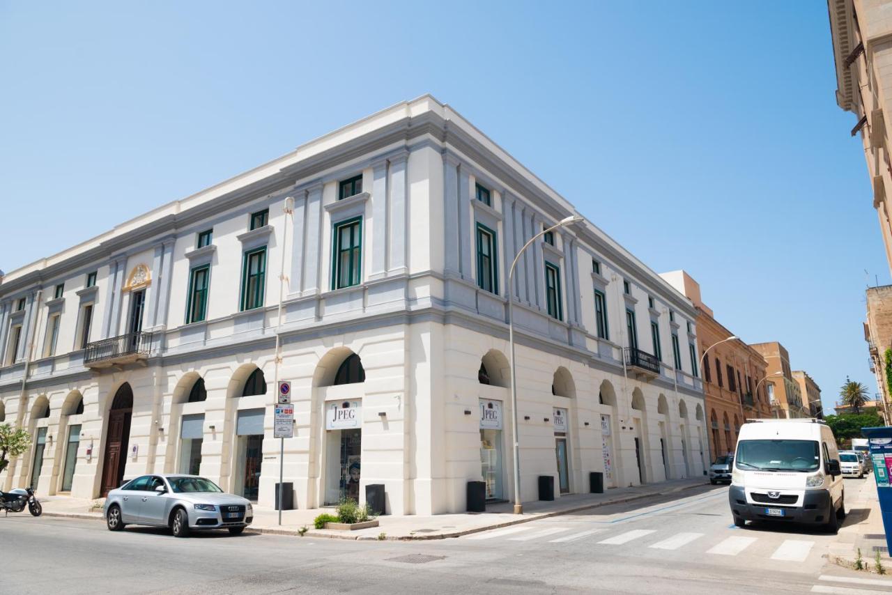 Historico Loft & Rooms Palazzo Adragna XIX Trapani Exterior photo