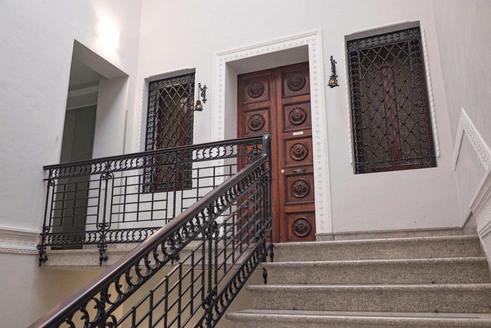 Historico Loft & Rooms Palazzo Adragna XIX Trapani Exterior photo